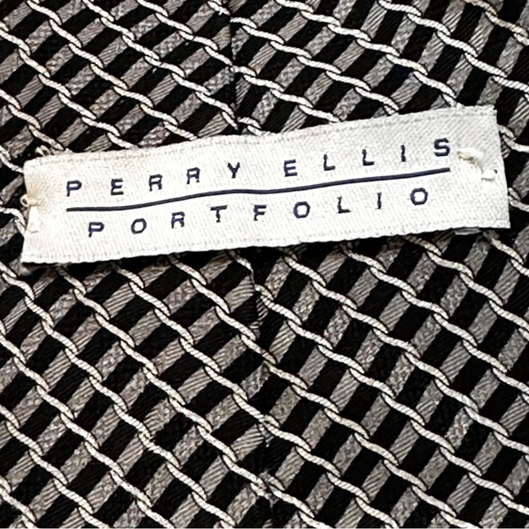 Perry Ellis Portfolio Silk Tie 57 x 4” Black Grey Made in USA Dad Father’s Day - Picture 5 of 11